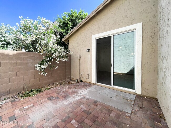 Building Photo - 10252 E Isleta Ave