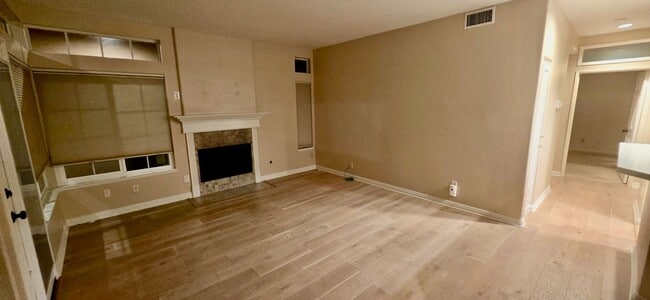 Building Photo - 12682 Springbrook Dr