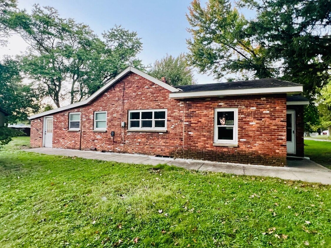 Primary Photo - Move in ready!
