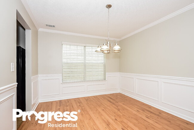 Building Photo - 123 Hidden Creek Dr