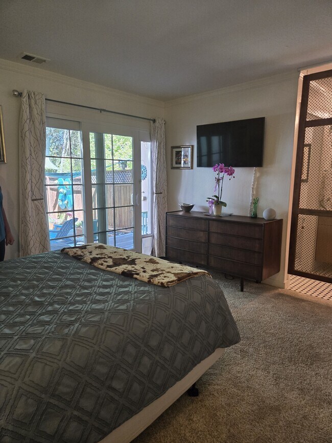 Building Photo - 6041 Scotts Valley Dr