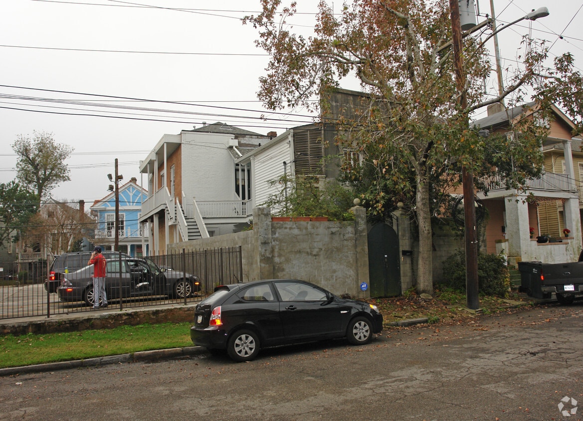 Building Photo - 1425 Felicity St