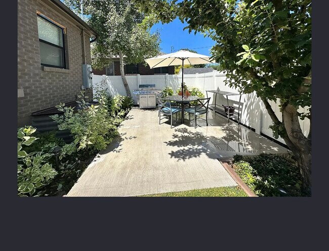 Building Photo - 269 E Herbert Ave