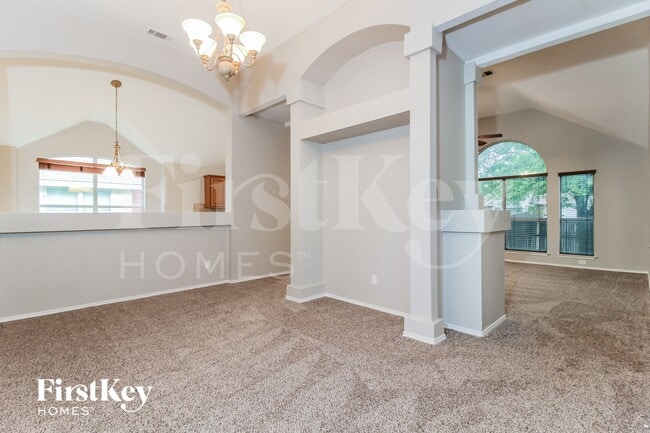 Foto del edificio - 1233 Logan Dr