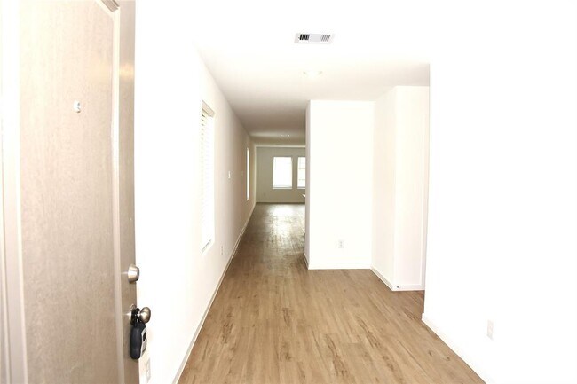 Building Photo - 1131 Rustic Willow Dr