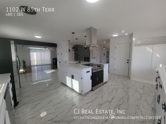 Building Photo - 1102 W 85th Terrace
