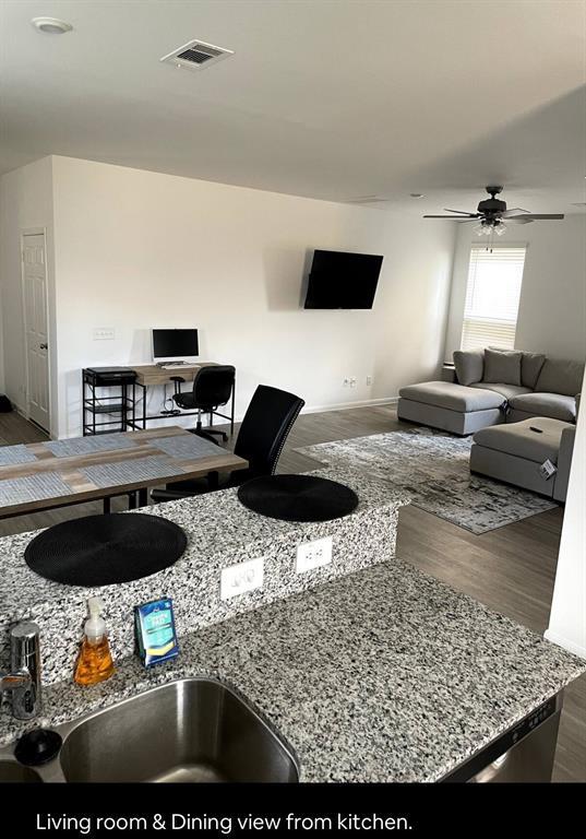 Foto del edificio - 6722 Forbes Run Dr