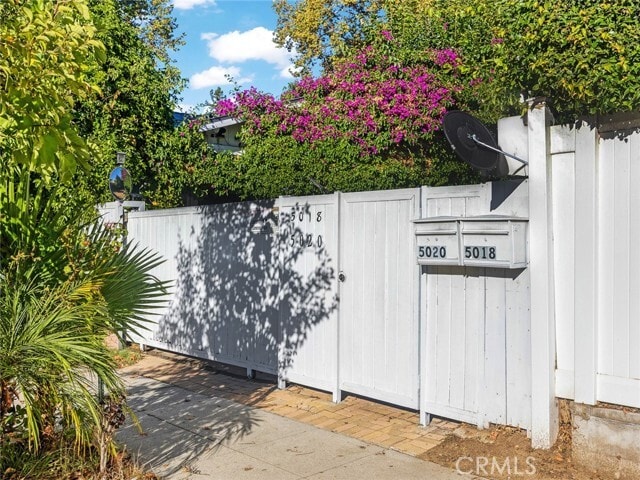 Building Photo - 5020 Topanga Canyon Blvd
