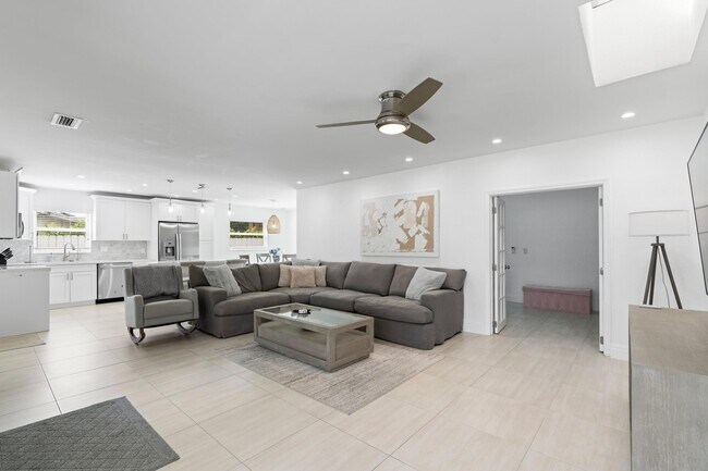 Foto del edificio - 124 Oregon Ln