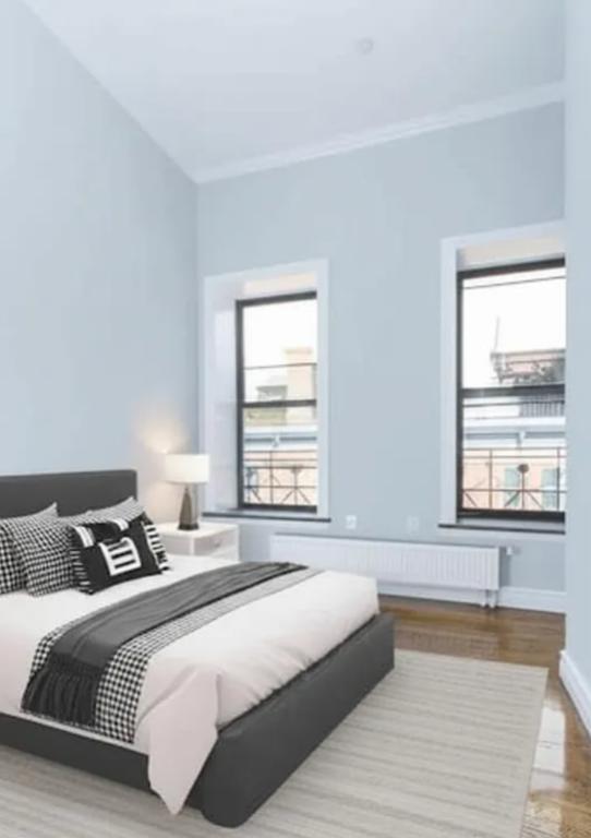 Foto del edificio - 214 E 9th St