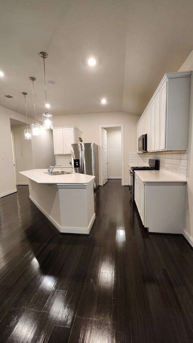 Foto del edificio - 19834 La Portada Dr