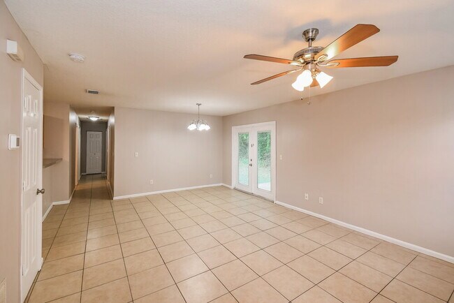 Foto del edificio - 5743 Kinkaid Rd
