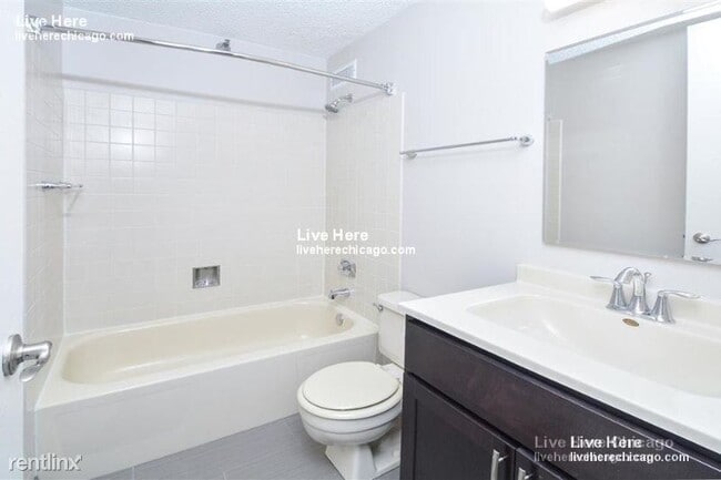 Foto del edificio - 2 br, 2 bath Apartment - 556 W Madison St