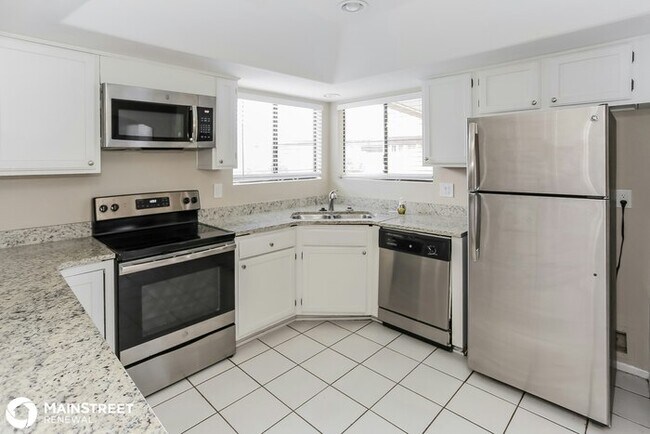 Building Photo - 8164 W McLellan Rd, Glendale, AZ 85303