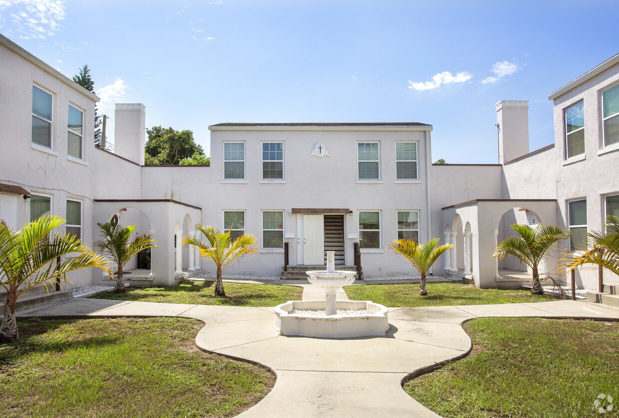 Foto principal - 1830 22nd Ave S