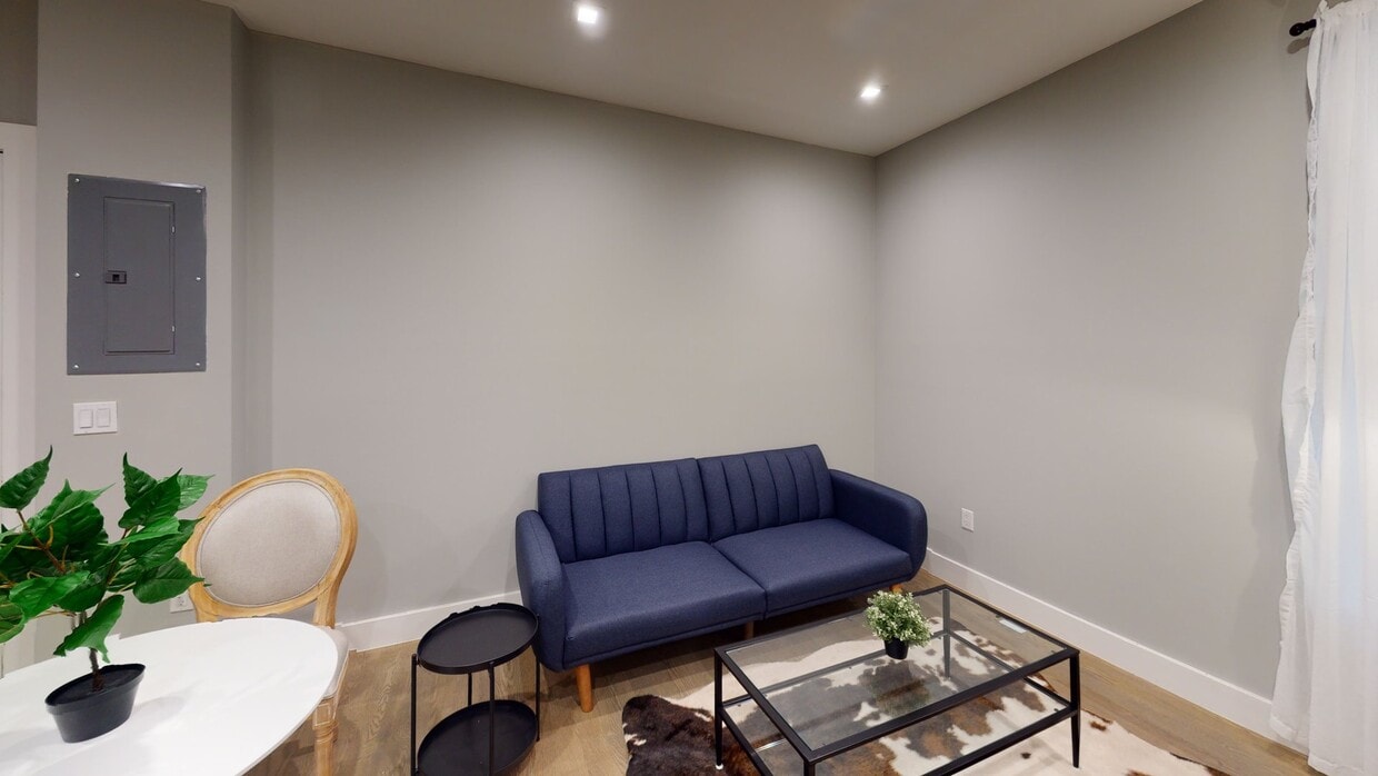 Photo - Private bedroom in 2 bed/1 bath Home