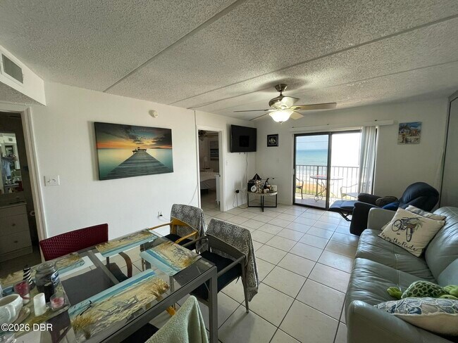 Foto del edificio - 2390 Ocean Shore Blvd
