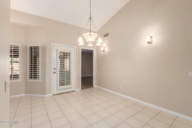 Foto del edificio - 7002 E Exmoor Dr