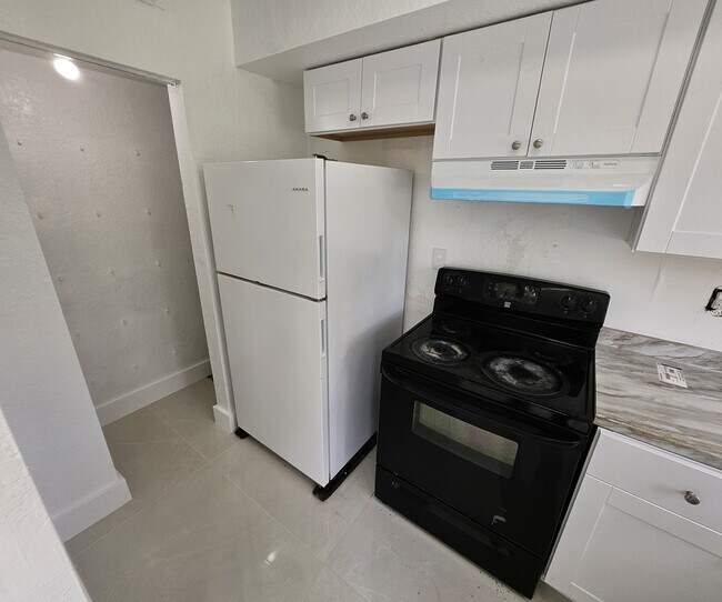 Foto del edificio - 450 NW 84th St