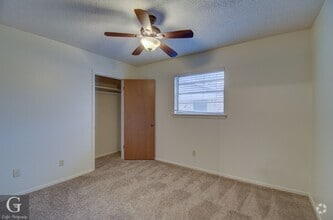 Building Photo - 503 Yale Pl