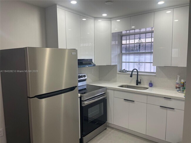 Foto del edificio - 115 W 28th St