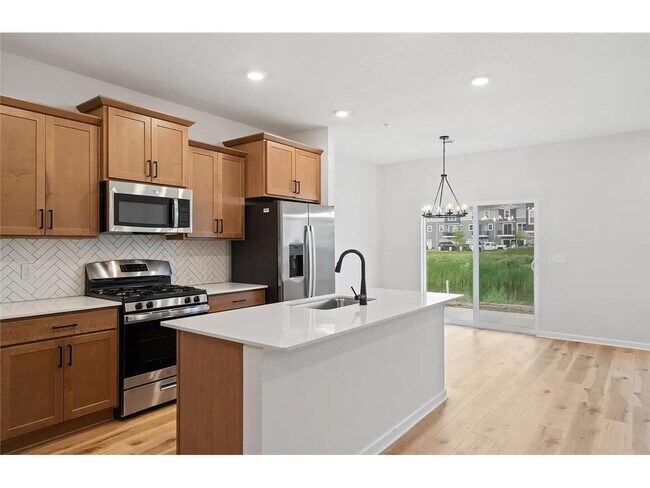 Foto del edificio - 13621 Busch Ln