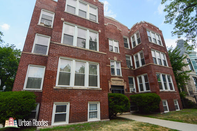 Building Photo - 1420 W Addison St