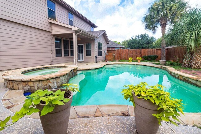 Foto del edificio - 21534 Pointed Oak Ln