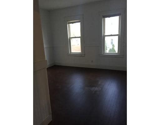 Building Photo - 26 Belcher St