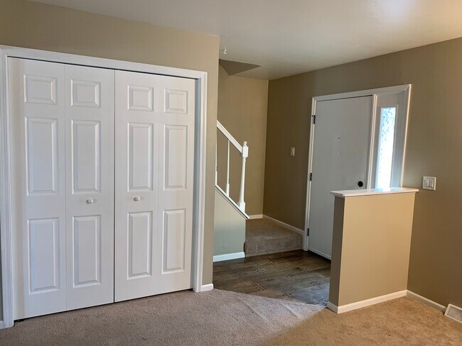 Building Photo - 6916 Old Sauk Rd