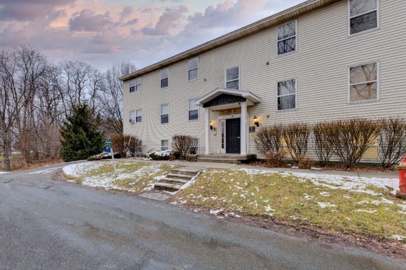 4 Horizon View Dr W Unit 3, East Greenbush, NY 12061 Apartment for