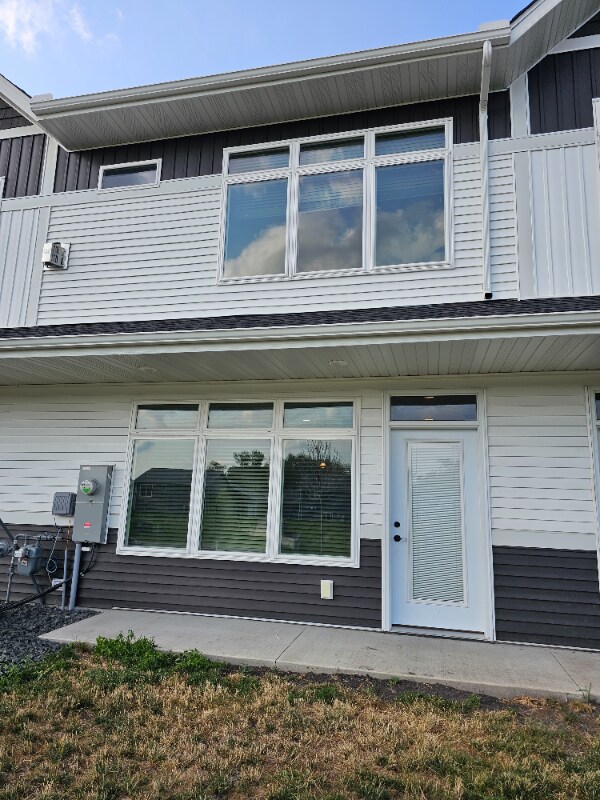 Foto del edificio - 613 Prairie Rose Trl