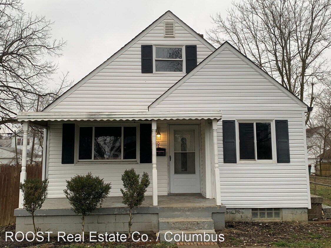 Primary Photo - 3 br, 1 bath House - 216 Clarendon Avenue