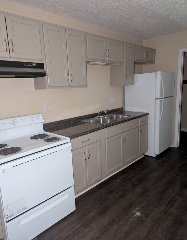 unit A - 1124 University St