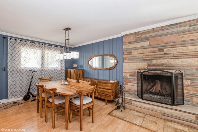Foto del edificio - 4516 W 101st St