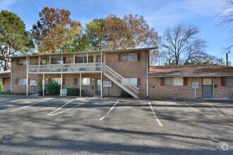 Building Photo - 130 S Estes Dr