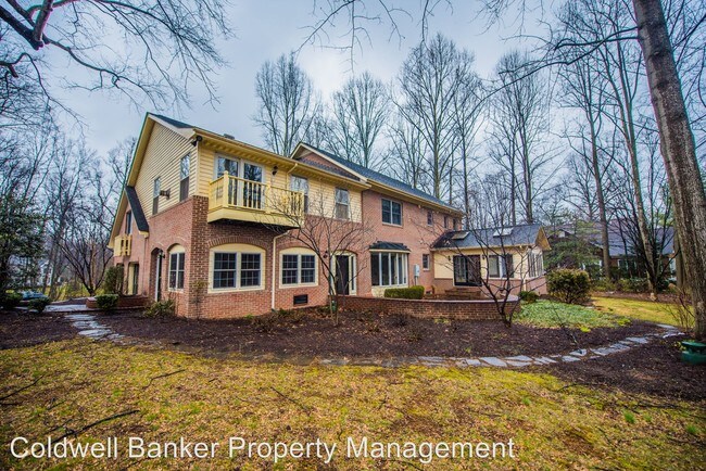 Building Photo - 4 br, 3.5 bath House - 103 Anne Glass Road
