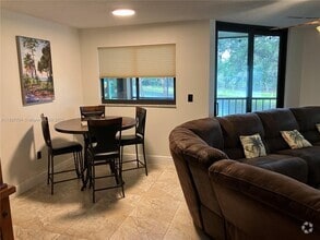 Building Photo - 15405 N Miami Lakeway