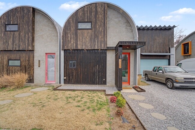 Building Photo - 2204 Austin Ave