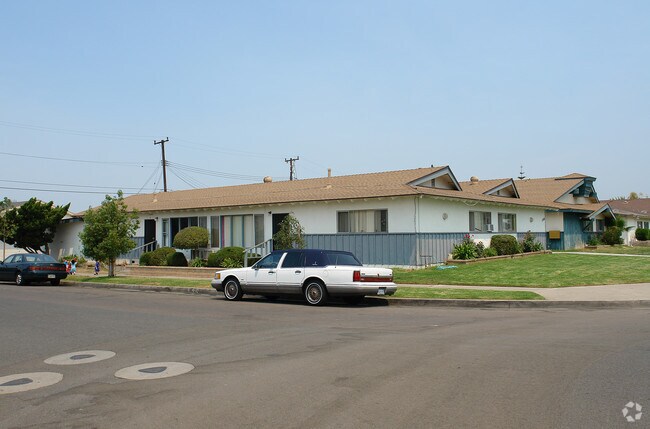 Building Photo - 1006 N Shattuck Pl