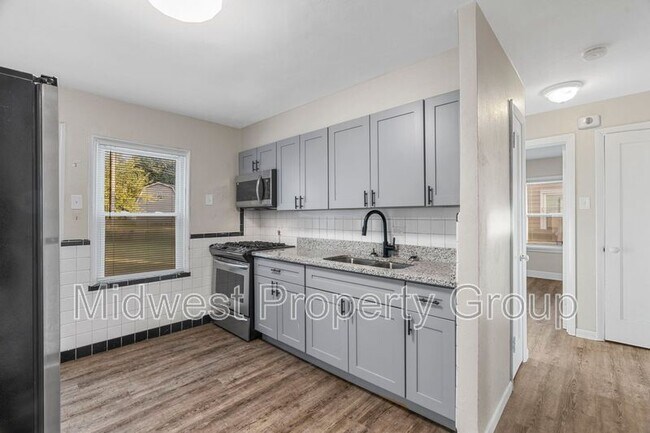 Foto del edificio - 216 Graham Rd