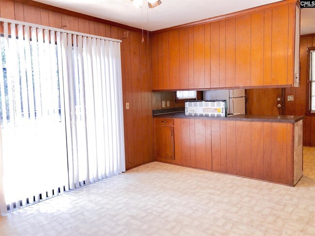 Foto del edificio - 225 Stirlington Rd