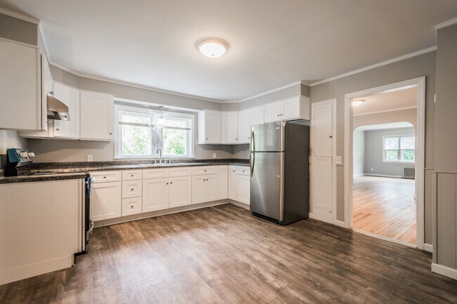 Fotografía del edificio - 523 /525 Hunting Hill Ave