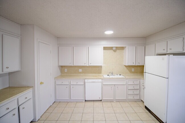 Foto del edificio - "Charming 3-Bed, 2-Bath Duplex Retreat in Lubbock!"