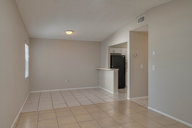 Building Photo - Deena Way 37-43