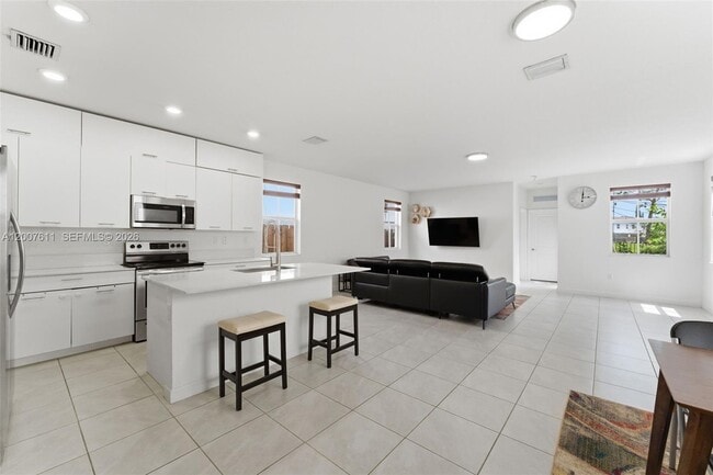 Foto del edificio - 2284 NW 130th St