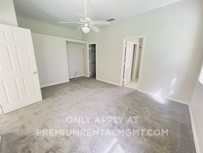 Building Photo - The Oaks-Pool Home-1738 Golfview Dr Kissimmee FL 34746