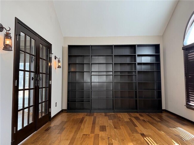 Foto del edificio - 1180 Downyshire Dr