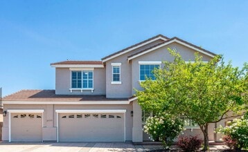 Building Photo - 2575 Baton Dr