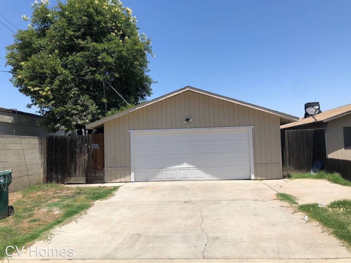 Primary Photo - 3 br, 2 bath House - 762 E. Myrtle Ave.